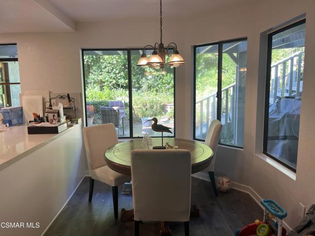509 Canyon Vista Drive, Newbury Park CA: https://media.crmls.org/mediaz/8842ba87-812a-4fd1-bbde-f1bed1268d04.jpg