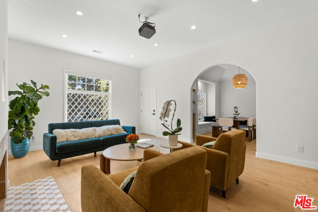 1225 California Avenue, Santa Monica CA: https://media.crmls.org/mediaz/88443f9c-8c73-4803-bb1d-1ff24e73f0c8.jpg