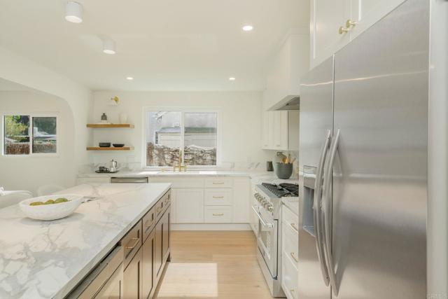 Detail Gallery Image 10 of 23 For 4210 Alcove Ave, Studio City,  CA 91604 - 3 Beds | 2 Baths