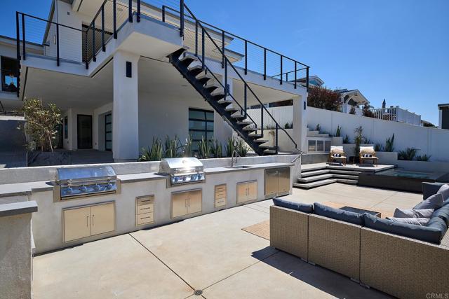 Image 22 of 34 For 537 Granados Avenue