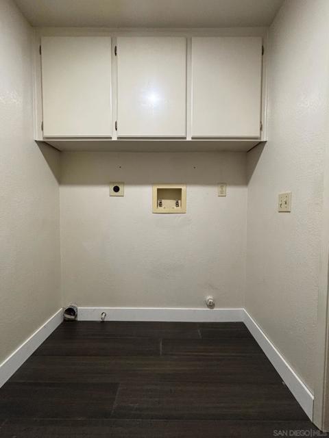 Image 34 of 55 For 672 Chateau Place