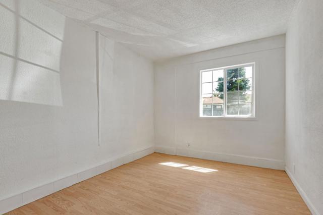 1087 Starlite Drive, Milpitas CA: https://media.crmls.org/mediaz/88456556-e874-4a05-b860-176e27155f07.jpg