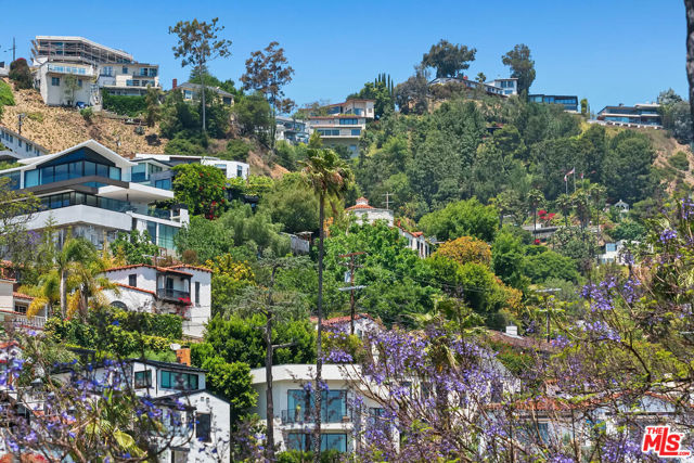 1414 N Harper Avenue, West Hollywood CA: https://media.crmls.org/mediaz/8845c407-1db7-411e-a09d-57d0d8ba963d.jpg