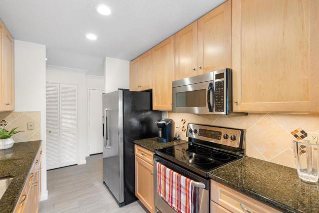 780 Sea Spray Lane, Foster City CA: https://media.crmls.org/mediaz/8845e294-8b22-462f-ae1e-d9f342497b46.jpg