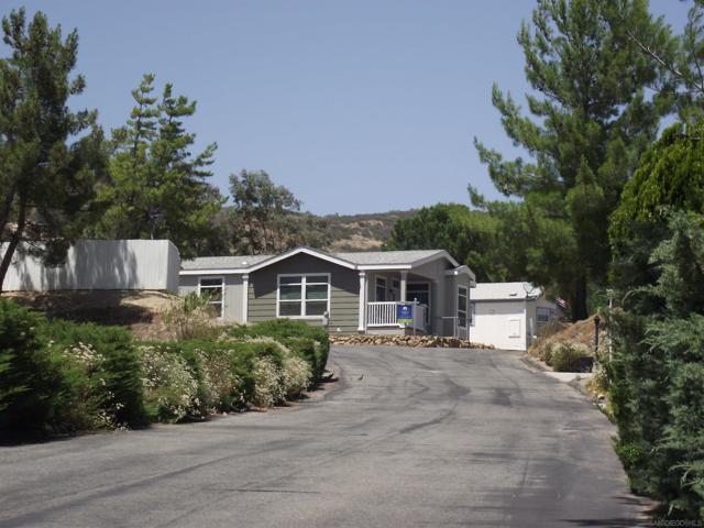 35109 Highway 79, Warner Springs CA: https://media.crmls.org/mediaz/8846d338-72e4-41f2-b00c-67ac55e980ce.jpg