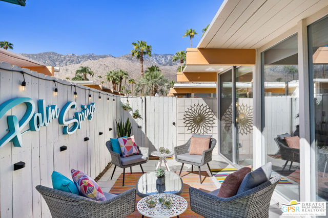 1111 E Palm Canyon Drive, Palm Springs CA: https://media.crmls.org/mediaz/88470b99-879d-4b9d-ac77-85de7ba0b85a.jpg