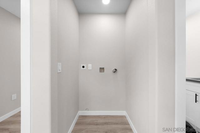 3335 37 S Barcelona St., Spring Valley CA: https://media.crmls.org/mediaz/88475078-41bf-49e4-8a7d-6f52955bff6f.jpg