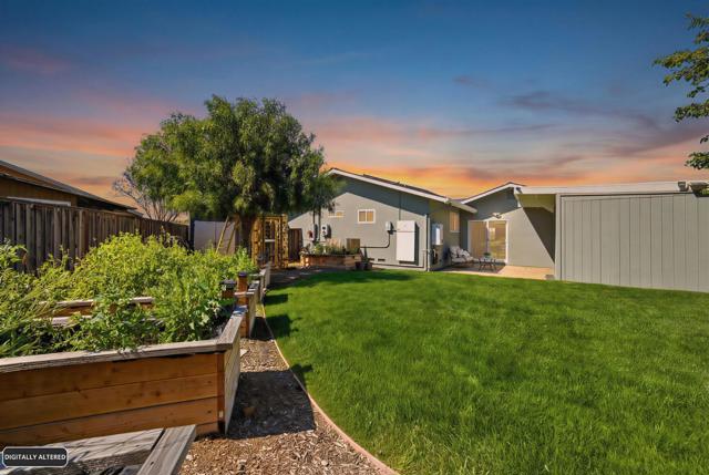 33790 Dartmouth Avenue, Union City CA: https://media.crmls.org/mediaz/88476127-401a-4516-958a-fe994a9701b6.jpg