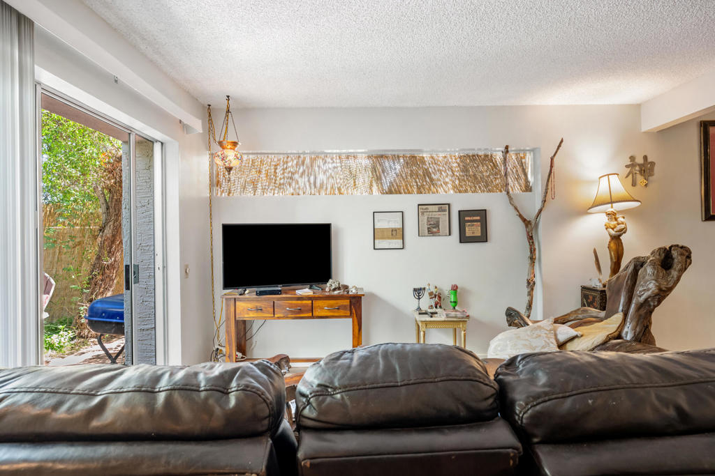 MLS #219135368DA image #3