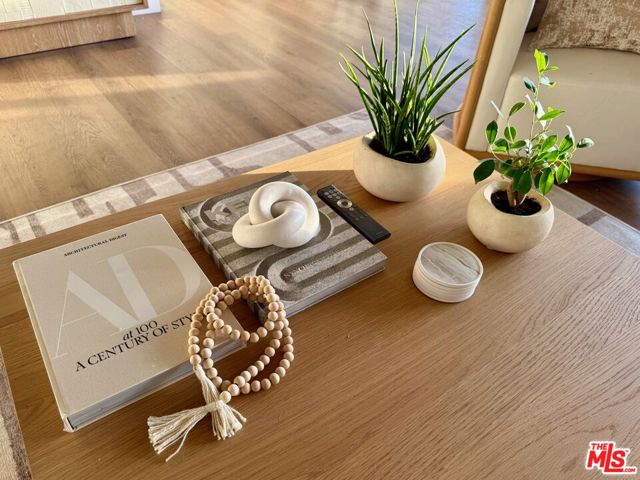 17728 Porto Marina Way, Pacific Palisades CA: https://media.crmls.org/mediaz/88482551-06f4-47f0-90ff-f92c5271dc88.jpg