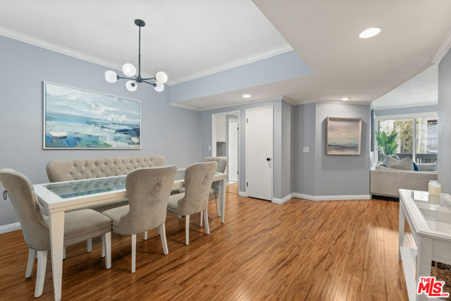 8160 Manitoba Street, Playa del Rey CA: https://media.crmls.org/mediaz/88489faa-9740-49cd-ba33-85f122704afd.jpg