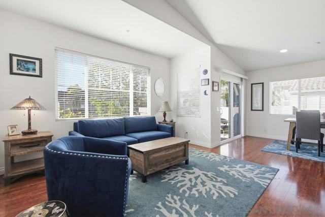 6377 Alexandri Cir, Carlsbad CA: https://media.crmls.org/mediaz/884937b9-dd5b-454c-858d-c3da2ffa4c44.jpg