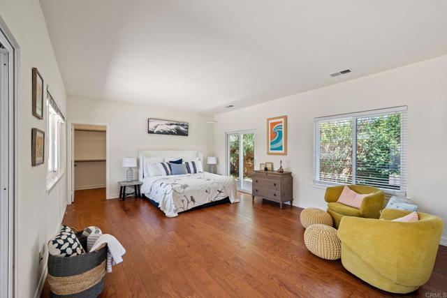 869 Eugenie Avenue, Encinitas CA: https://media.crmls.org/mediaz/8849f921-d340-4ef9-8984-343b7801e750.jpg