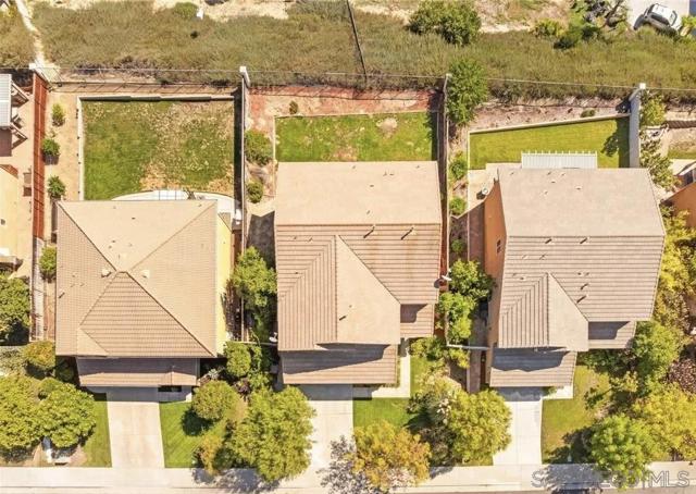 Image 23 of 30 For 46197 Via La Tranquila