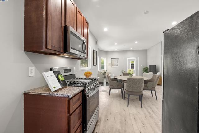 193 W Macarthur Blvd, Oakland CA: https://media.crmls.org/mediaz/884a3804-e275-4f1e-964a-1d04ad5ea9ae.jpg