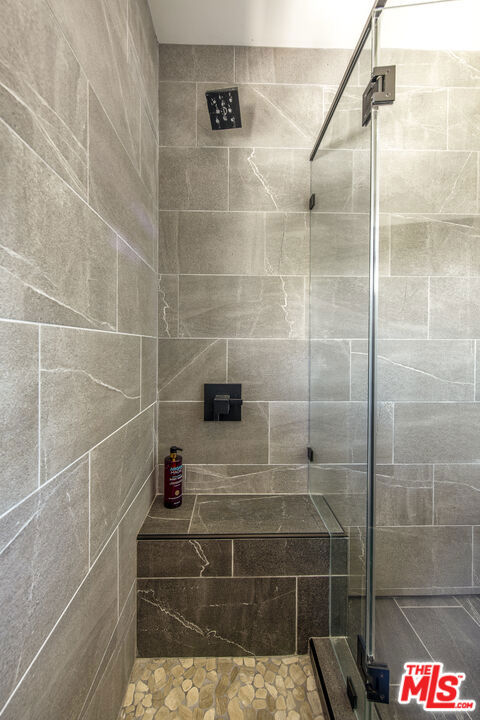2656 32nd Street, Santa Monica CA: https://media.crmls.org/mediaz/884a691a-4ab9-4a8c-830e-66a6a99a1364.jpg