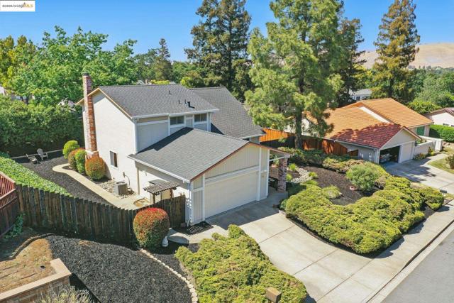 640 Mt Duncan, Clayton CA: https://media.crmls.org/mediaz/884abe95-a364-4a7b-9299-6c9dd7d9793f.jpg