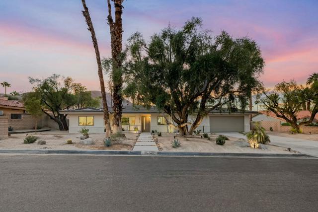 45715 Verba Santa Drive, Palm Desert CA: https://media.crmls.org/mediaz/884b1aea-ef0f-42b0-82f0-9e6ad49e3110.jpg