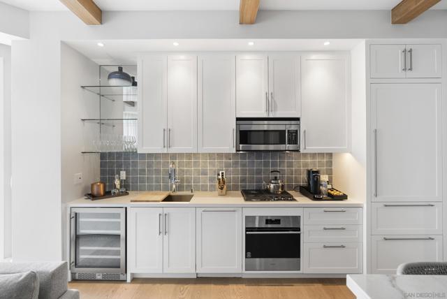 1500 Orange Ave, Coronado CA: https://media.crmls.org/mediaz/884bd549-2ac5-4327-be68-0c499d7b5ca3.jpg