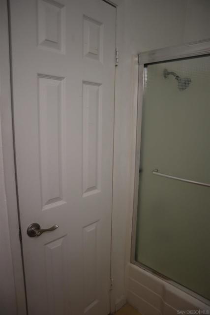 Image 6 of 41 For 3549 Castle Glen Dr  119
