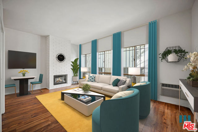 10965 Rochester Avenue, Los Angeles CA: https://media.crmls.org/mediaz/884ccf4c-2344-49e6-987e-a1aa606e6b1e.jpg