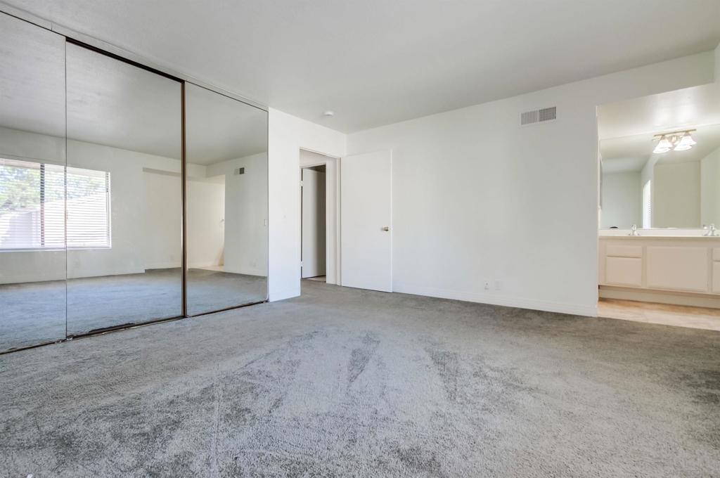 MLS #250042575SD image #33