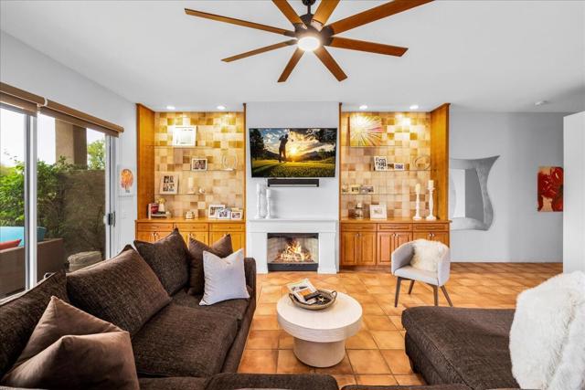 18 Hilton Head Drive, Rancho Mirage CA: https://media.crmls.org/mediaz/884d534a-4ce2-4b35-ad9a-13405d6c556e.jpg