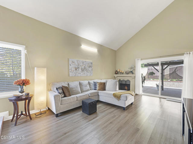 190 Donegal Avenue, Newbury Park CA: https://media.crmls.org/mediaz/884debfe-1fd7-45c4-971b-f15e2bfac7f2.jpg