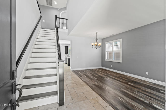 Detail Gallery Image 3 of 37 For 615 Halifax Ln, Oxnard,  CA 93035 - 3 Beds | 2/1 Baths
