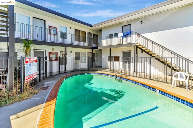 1626 Dwight Way, Berkeley CA: https://media.crmls.org/mediaz/88504137-a98e-4a11-9e48-562a58c9143d.jpg