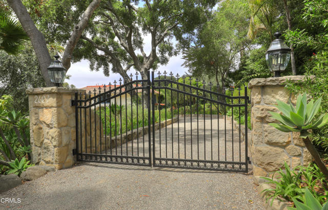 2607 Puesta Del Sol, Santa Barbara CA: https://media.crmls.org/mediaz/88506028-9f66-4b15-af2f-df7f9cef3ad2.jpg