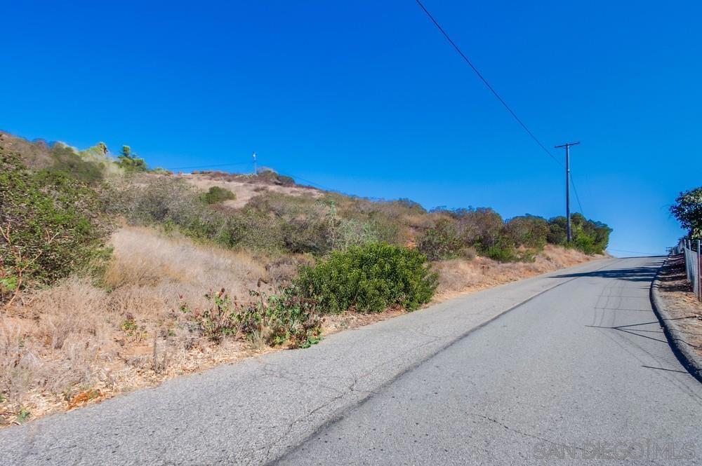 MLS #250032615SD img 30