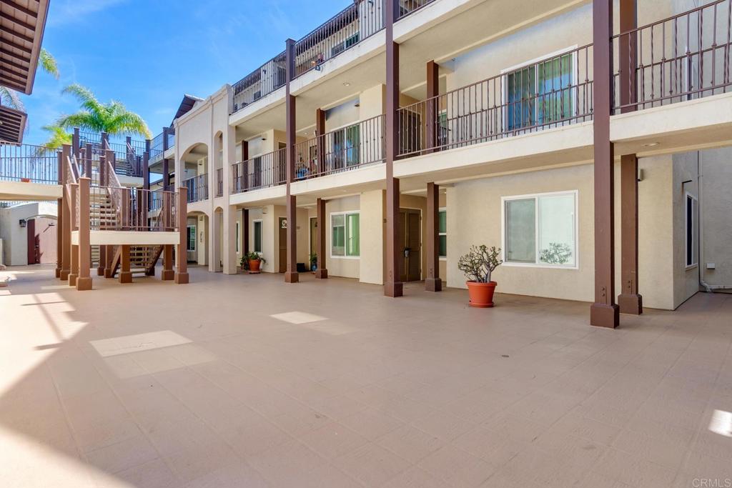 2828 Famosa Boulevard - photo 16