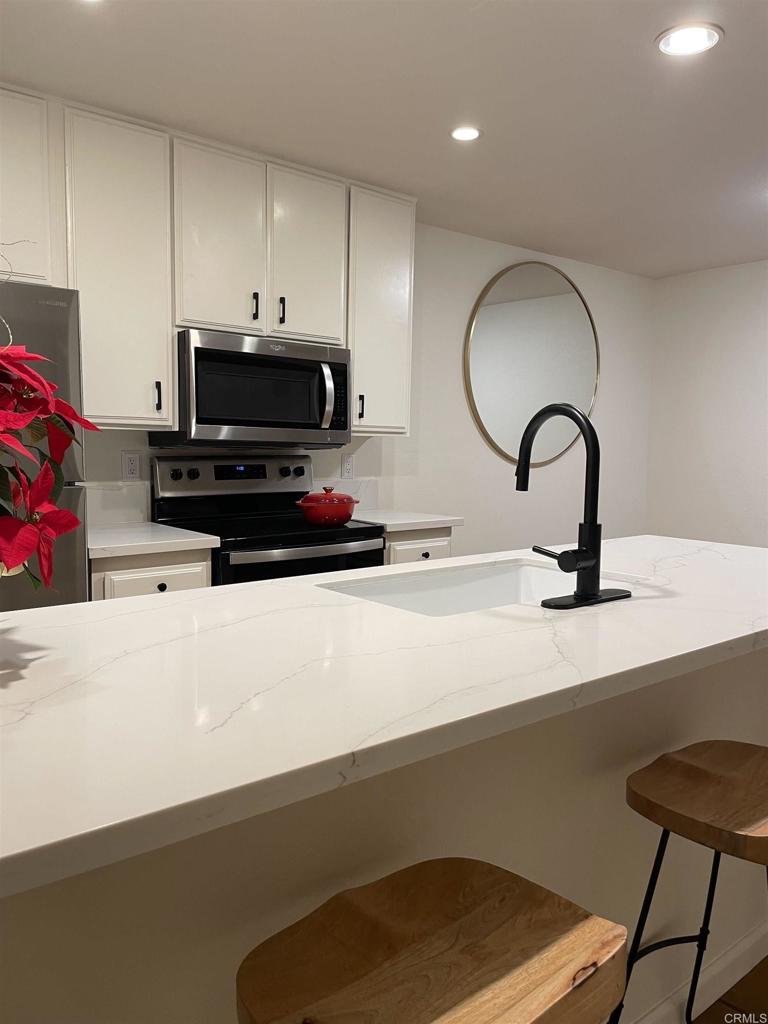 13734 Ruette Le Parc #B