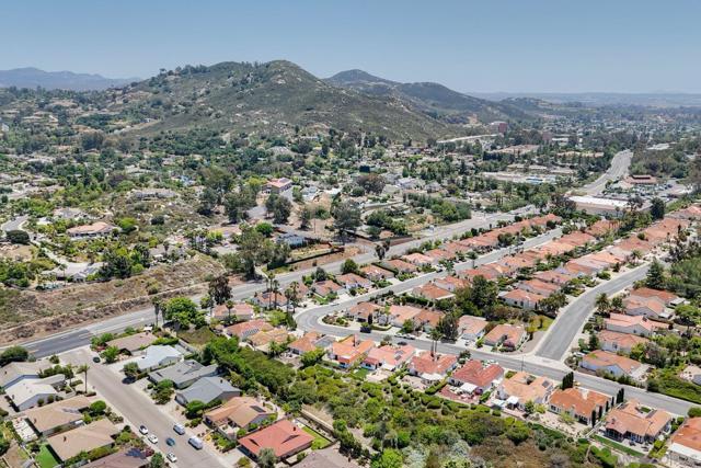 16078 AVENIDA AVEIRO, San Diego CA: https://media.crmls.org/mediaz/88532fe6-ac62-426c-a877-8d9f538233de.jpg