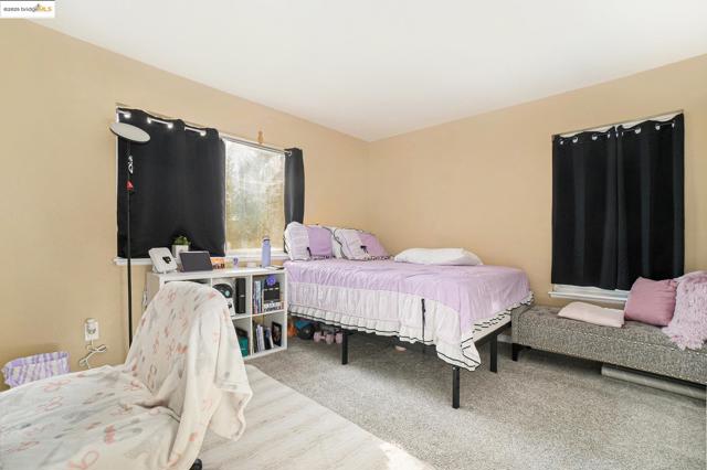 3238 Panda Ct, Antioch CA: https://media.crmls.org/mediaz/88533123-c966-40db-a2ef-541e3dc94d2b.jpg