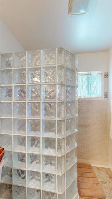 2701 Harriet St, Oceanside CA: https://media.crmls.org/mediaz/8853ae72-2346-4633-bfbf-0b3ff277f43e.jpg