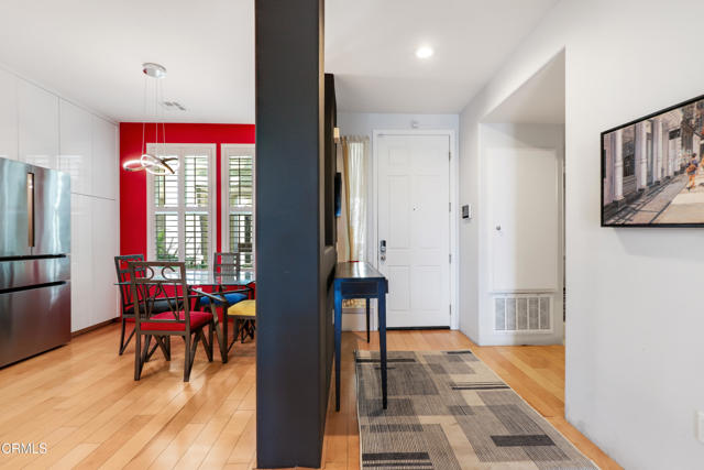 1524 Seabridge Lane, Oxnard CA: https://media.crmls.org/mediaz/8853dd62-356b-431c-a25e-bb9248410162.jpg