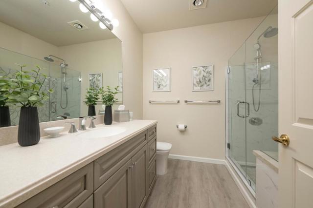 2006 Hastings Shore Lane, Redwood City CA: https://media.crmls.org/mediaz/88540cf5-d93b-499c-81c9-791559ad05f2.jpg