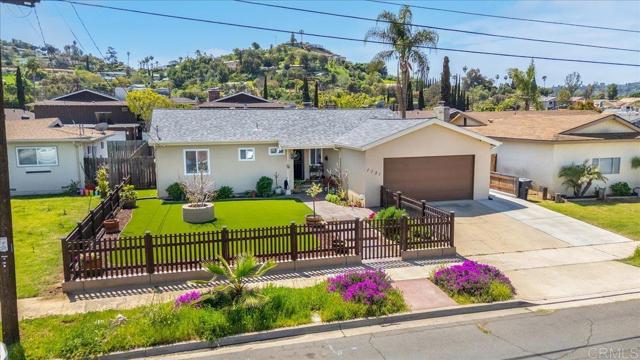 Detail Gallery Image 1 of 1 For 1131 Buckskin Rd, El Cajon,  CA 92019 - 3 Beds | 2 Baths