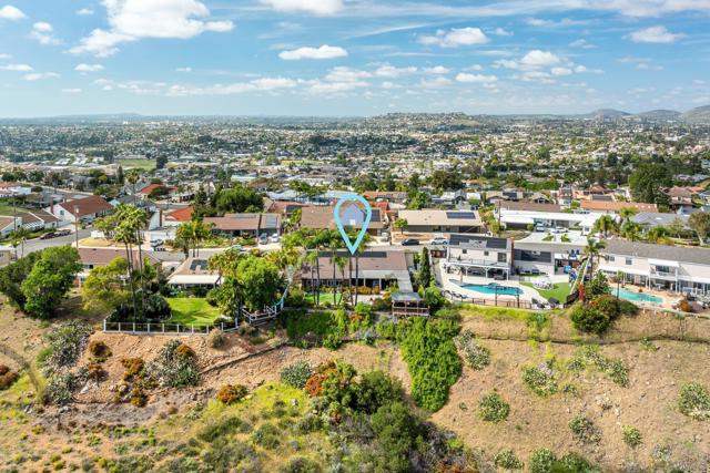 7945 Shadow Hill Dr, La Mesa CA: https://media.crmls.org/mediaz/885510ab-35ef-412e-9de5-08811c11c7ef.jpg