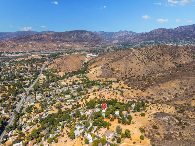 9728 Shadow Island Drive, Shadow Hills CA: https://media.crmls.org/mediaz/8855c46a-ff65-44b4-a142-99b3faa90ab5.jpg