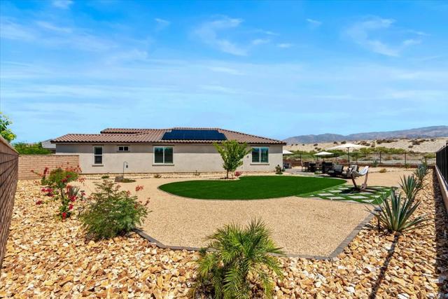 42940 Ascona Lane, Indio CA: https://media.crmls.org/mediaz/8857a980-9d2a-408d-bbc8-78f42e67e60e.jpg