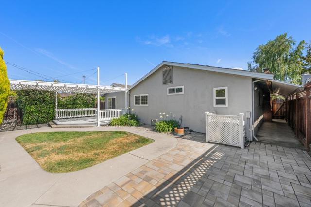 485 Sioux Lane, San Jose CA: https://media.crmls.org/mediaz/8858c72c-67cb-4cb6-bae4-0dc5117a2ce4.jpg