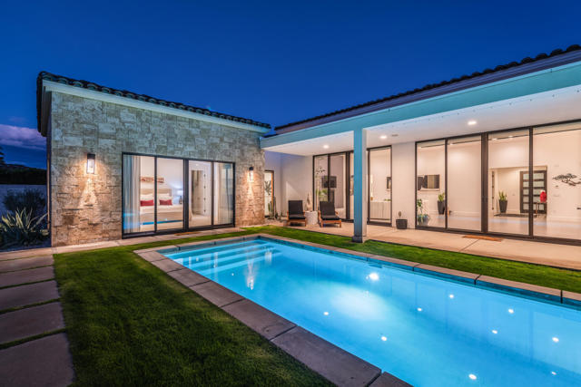 3085 Arroyo Seco, Palm Springs CA: https://media.crmls.org/mediaz/8858db04-fd38-4599-84eb-a96cad9b3f51.jpg