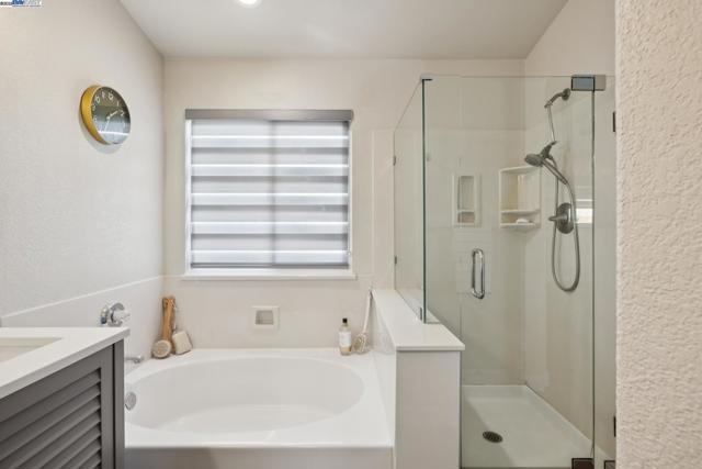 5408 La Salle Way, Vallejo CA: https://media.crmls.org/mediaz/8858fd26-271b-4b6b-a4d5-032fc8209e59.jpg