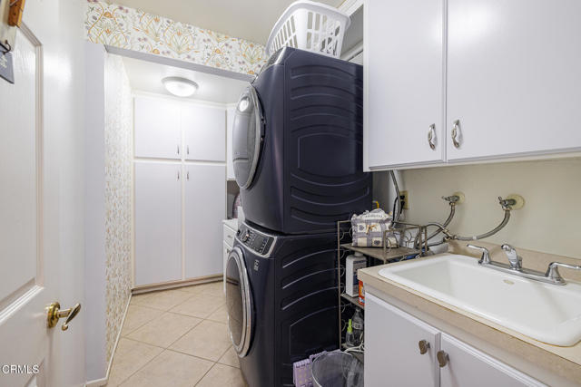 800 Calle Higuera, Camarillo CA: https://media.crmls.org/mediaz/88590615-d6e3-4b10-8e33-f50613597e15.jpg