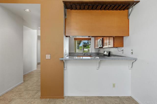 Detail Gallery Image 10 of 38 For 4849 Flying  Cloud Way, Carlsbad,  CA 92008 - 2 Beds | 2 Baths