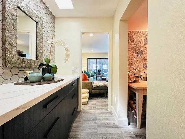 107 Tanglewood Trail, Palm Desert CA: https://media.crmls.org/mediaz/8859833b-fd1d-4e87-ac90-79bb45bc7a0f.jpg