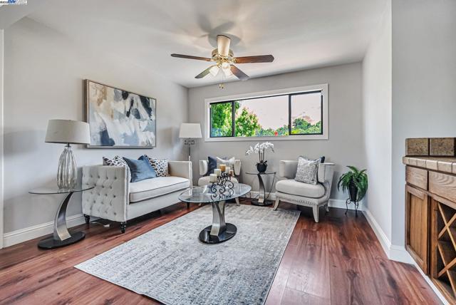 39622 Benavente Ave, Fremont CA: https://media.crmls.org/mediaz/885a1306-c956-4184-a422-bdc0c4af4f06.jpg